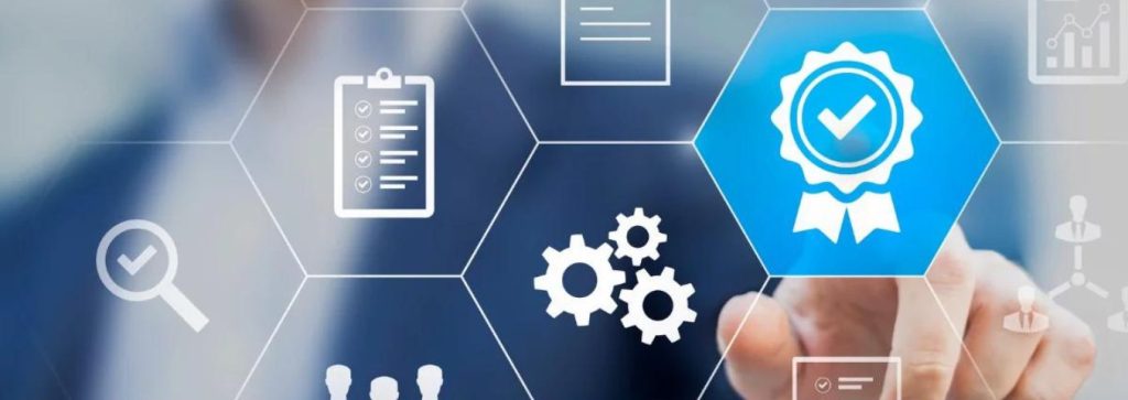 grafika prezentująca dłoń u różne wzory