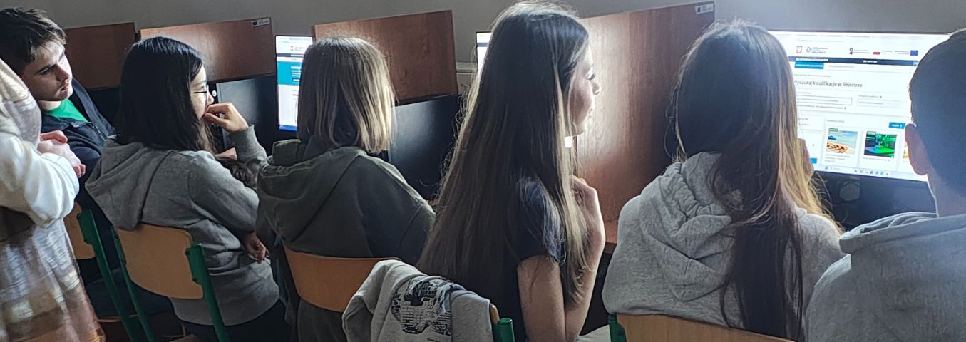 Uczniowie podczas warsztatów