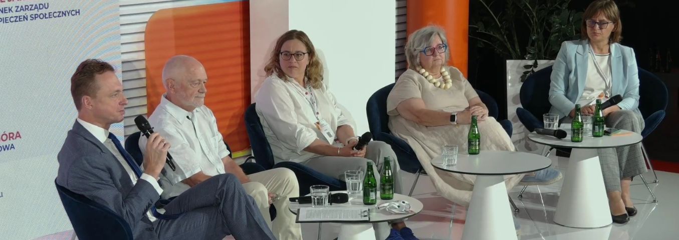Zdjęcie przedstawiające ekspertów konferencji